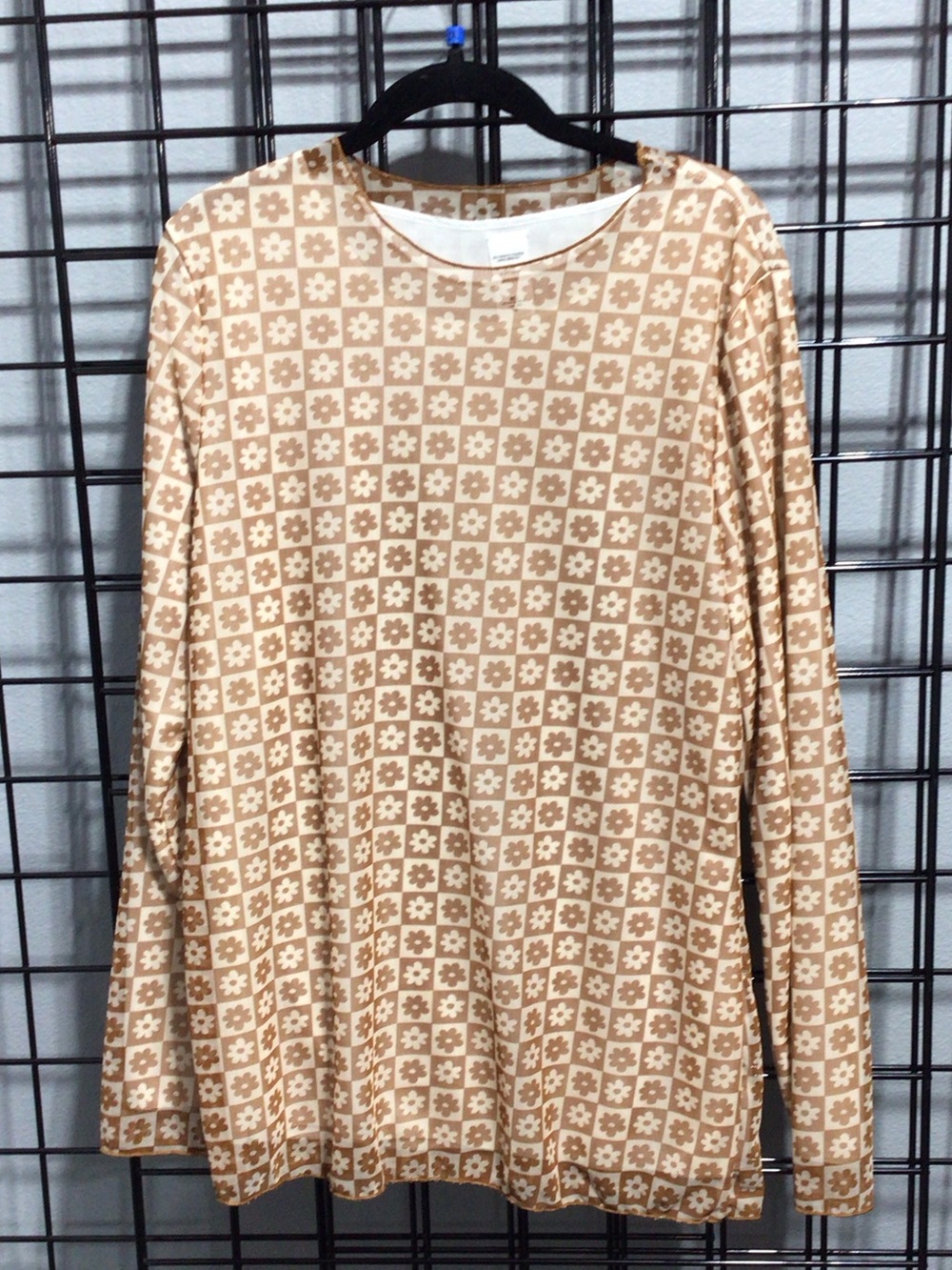 Source Unknown Beige Daisy-Check Long Sleeve Top